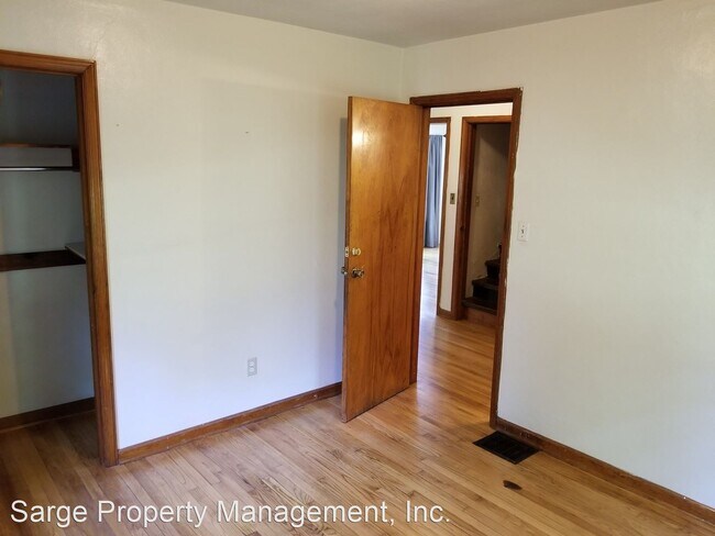 Building Photo - 4 br, 2 bath House - 517 S Mitchell St