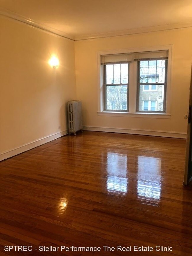 Building Photo - 118 1/2 S Maple Ave