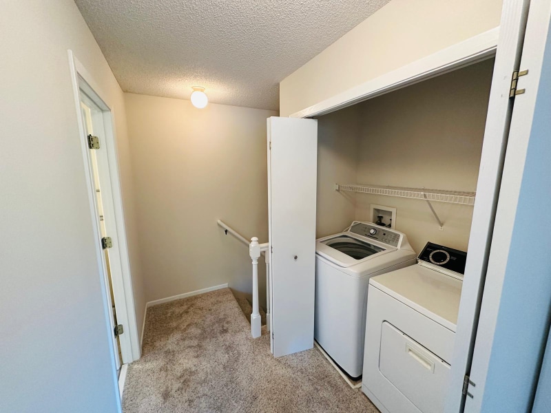 Building Photo - 15313 Greenhaven Ln
