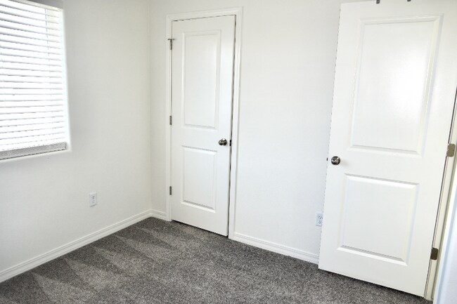 Building Photo - 706 Grissom Dr.