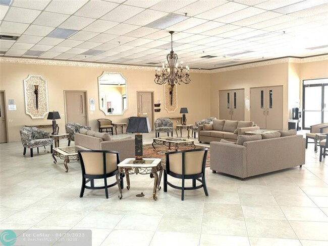 Building Photo - 4725 Lucerne Lakes Blvd