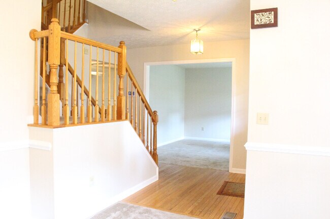 Building Photo - 64 Melanie Hollow Ln