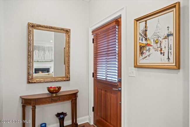 Building Photo - 64 North Ln