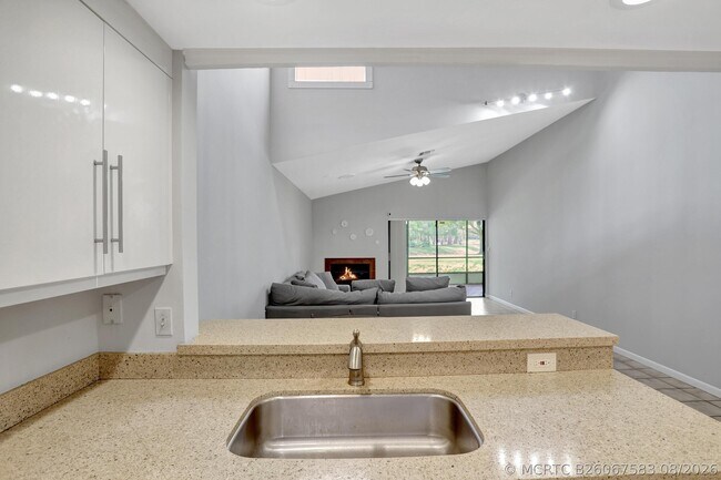 Building Photo - 22312 Whistling Pines Ln