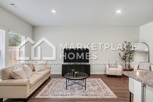 Building Photo - 296 Oakwood Dr NW