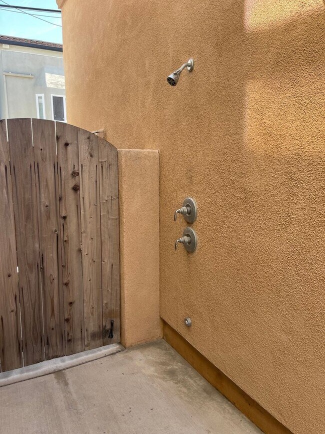 Building Photo - Spacious Custom Built Downtown Huntington Beach Home with Elevator