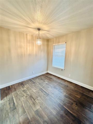 Building Photo - 2211 S Vernon Ave