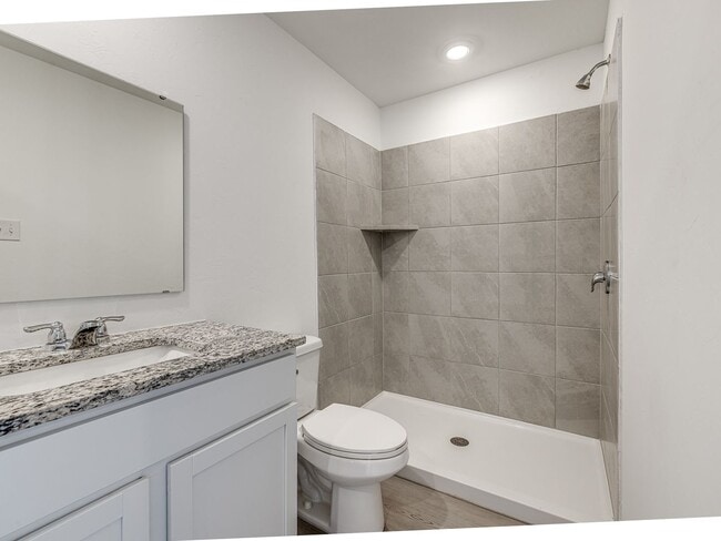 Building Photo - Brand New Home + Edmond Schools + Washer &...
