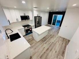 Building Photo - 10201 Eton Ave