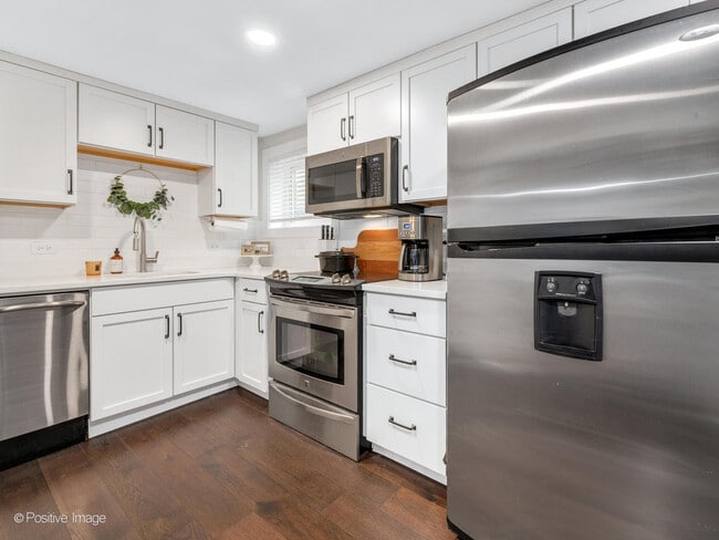 Building Photo - 34 N Waiola Ave