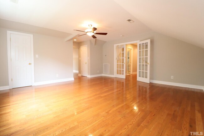 Building Photo - 100 Pebble Ridge Farms Ct