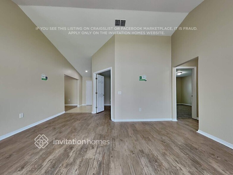 Building Photo - 3201 Thoroughbred Loop N