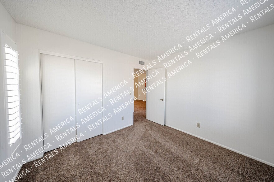 Building Photo - 3301 E Wescott Dr