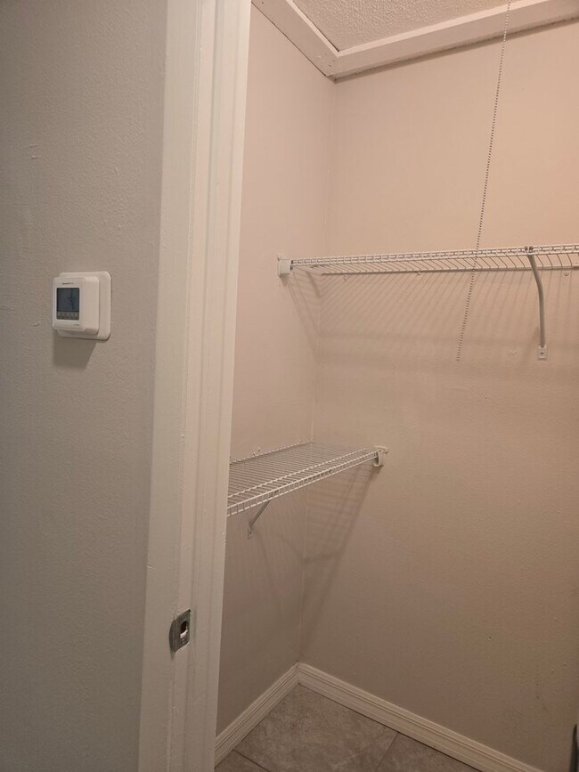 Building Photo - CPH Sebring LLC