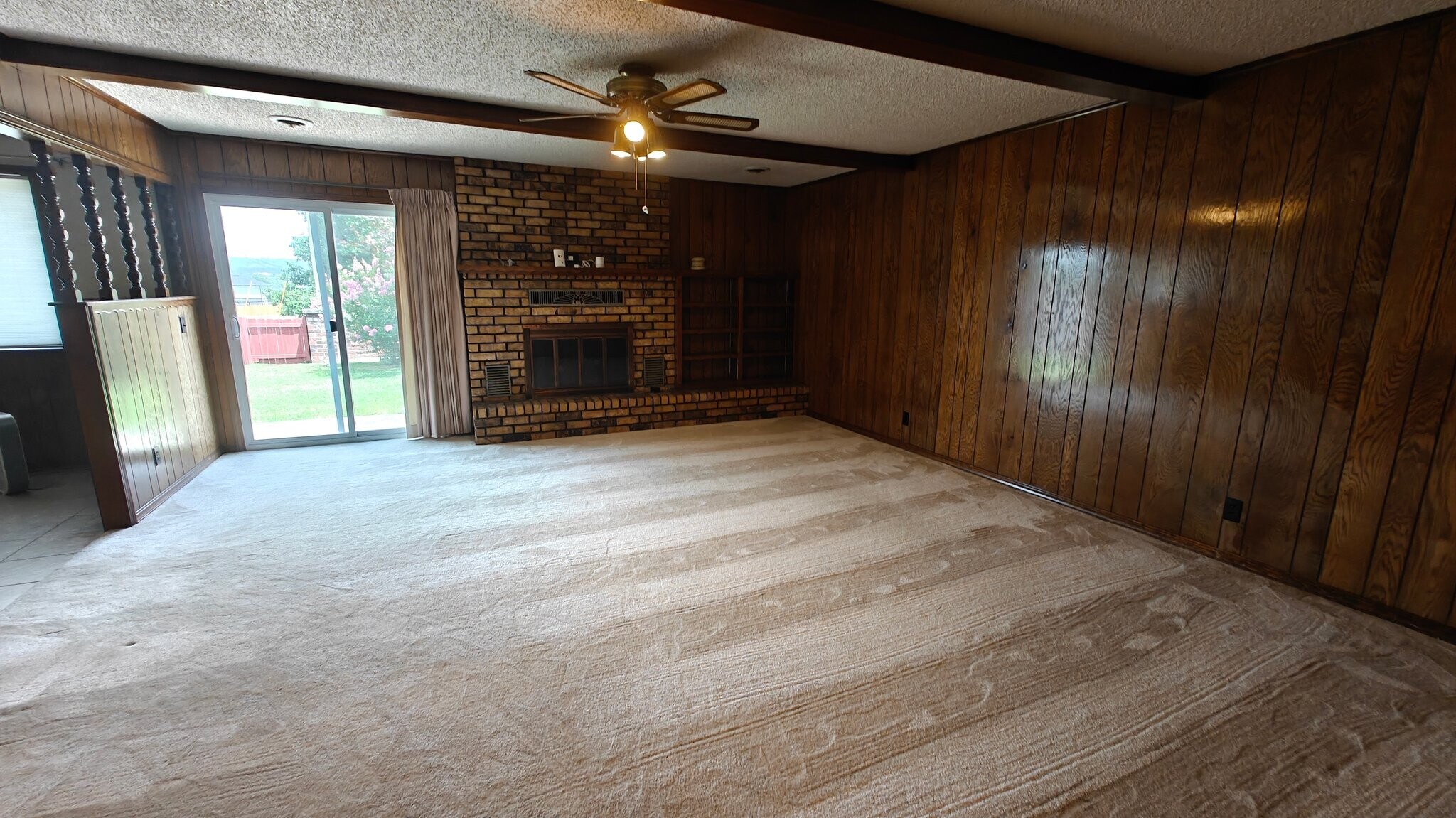 Building Photo - 1738 Ridgeview Dr