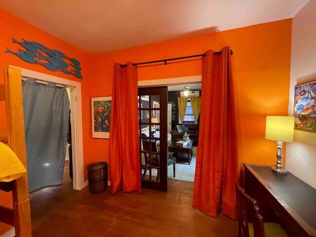 Building Photo - 2521 Avenue Q