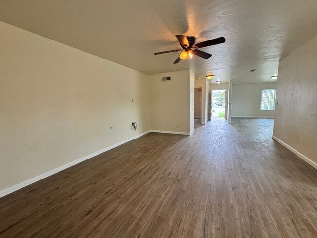 Building Photo - 3BR/2BA Home AVAILABLE NOW For Rent in El Cajon!