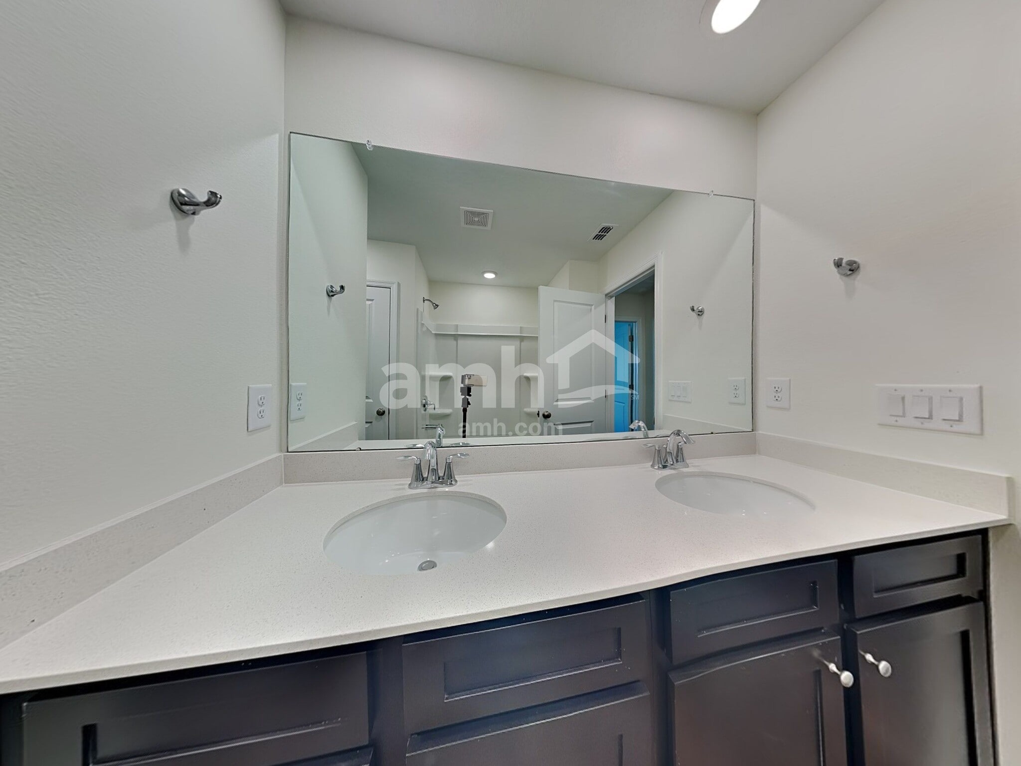 Building Photo - 14511 Cedar Mill Dr