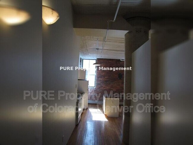 Building Photo - 2261 Blake St
