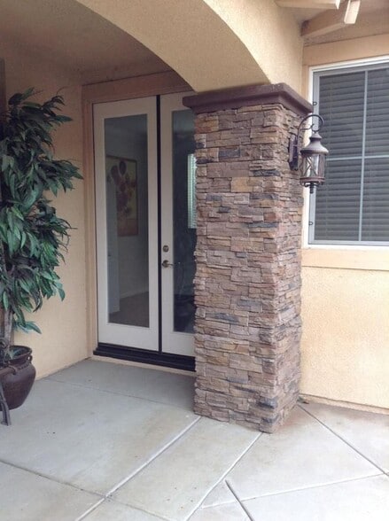 Building Photo - 1684 Tamarron Dr