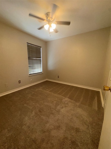 Building Photo - 5925 McKaskle Dr