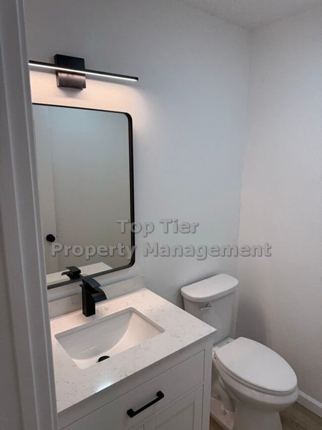 Building Photo - AVAILABLE NOW!! Newly Remodeled UTC/UCSD Condo | Modern Living in the Heart of San Diego