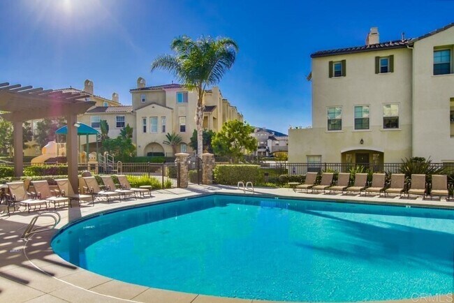 Building Photo - Spacious 3 Bed / 3 Bath Townhome with 2-Car Garage in Gated San Marcos Community