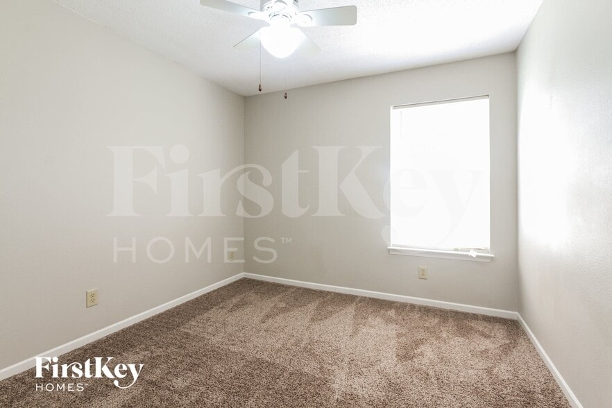 Building Photo - 2733 Redland Ln