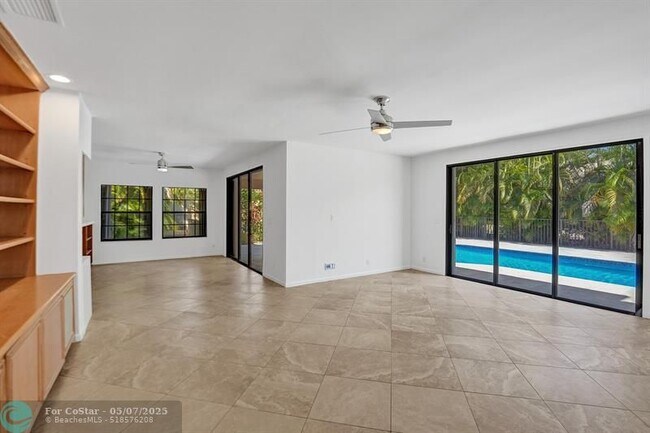 Building Photo - 2622 NW 49th St