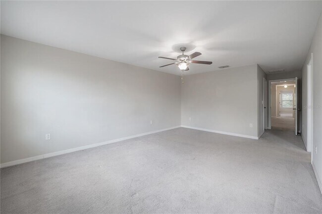 Building Photo - 10687 Lake Montauk Dr