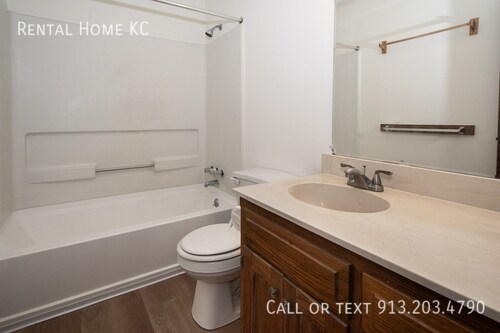 Building Photo - 4813 Woodward-