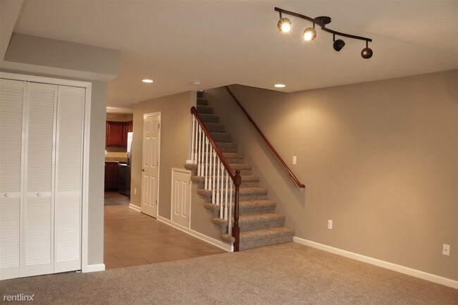 Building Photo - 2 br, 1.5 bath House - 121 N North Shore Dr