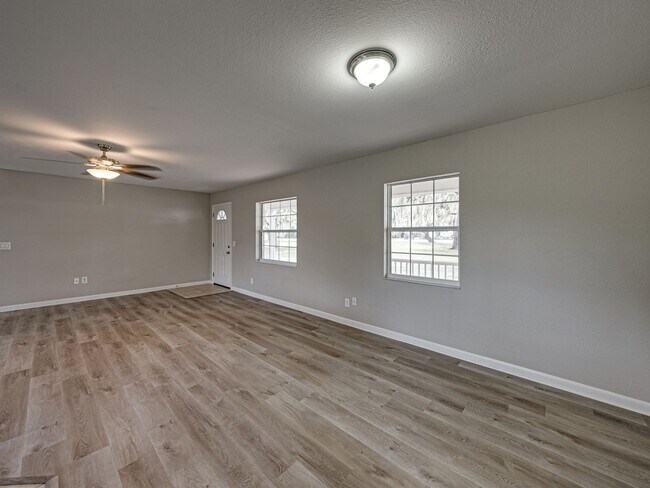 Building Photo - Discover the charm of this delightful home nestled in the serene and welcoming community of North...