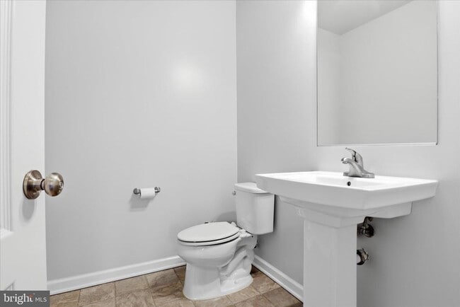 Building Photo - 33 Forge Mill Rd