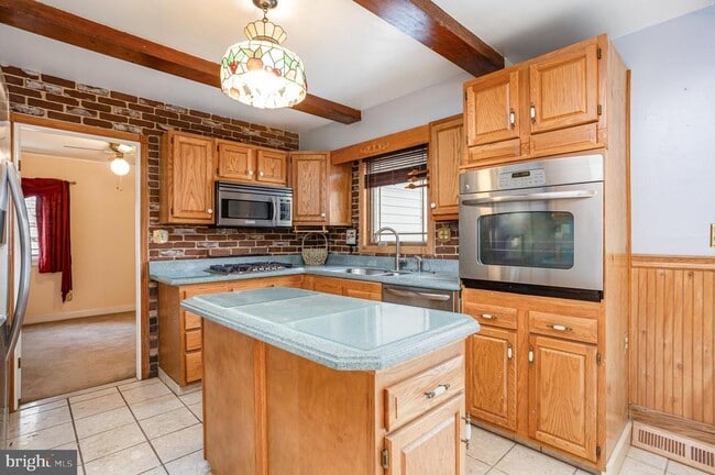 Building Photo - 417 Kemper Rd