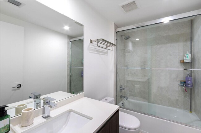 Building Photo - 488 NE 18th St