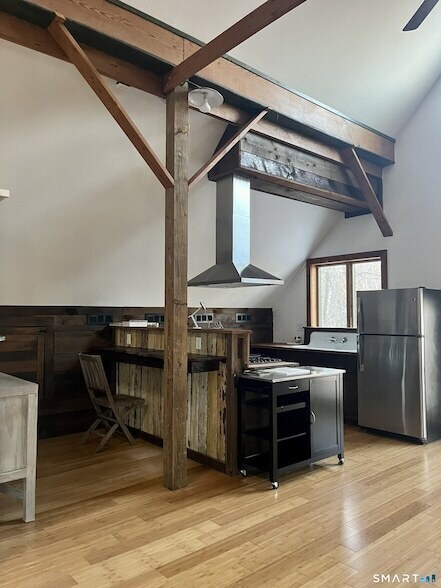 Building Photo - 3 Fox Run