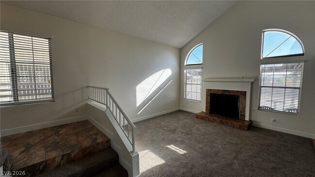 Building Photo - 317 Warmside Dr