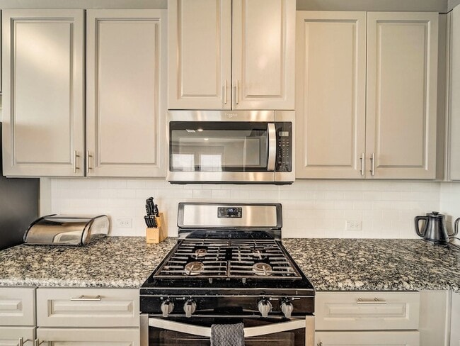 Building Photo - 6454 Cristo Ln