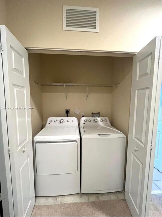 Building Photo - 9401 SW 172nd Ave