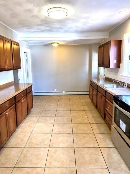 Building Photo - 41 Fordson Ave