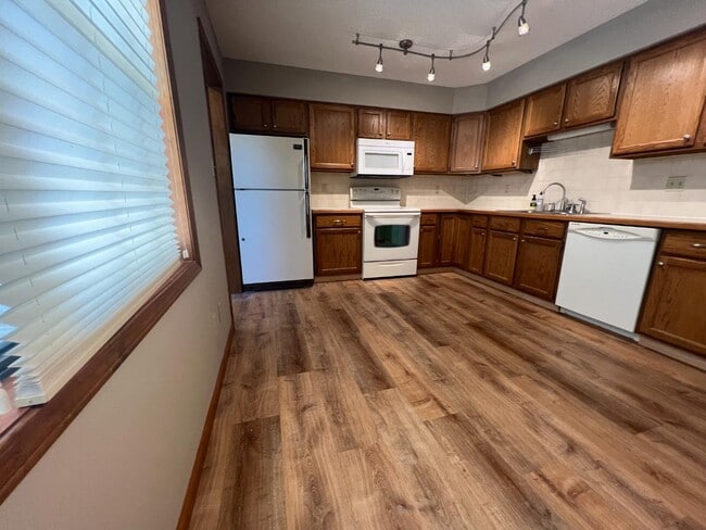 Building Photo - 3726 Pinnacle Ct