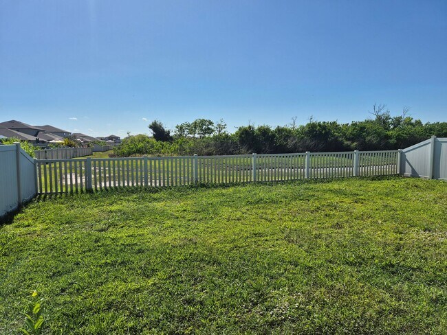 Building Photo - Meticulously maintained home in desirable Cypress Mill