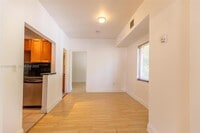 Building Photo - 86 NE 50th Terrace