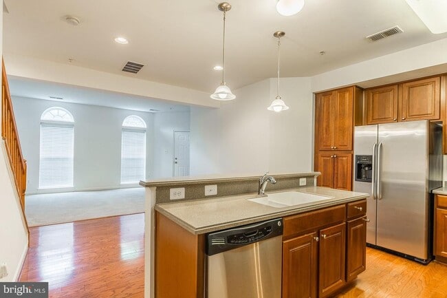 Building Photo - 2376 Merseyside Dr