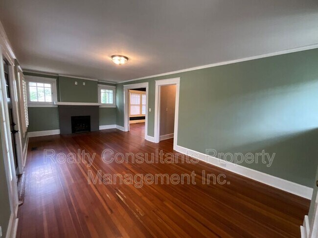 Building Photo - 1117 Lexington Ave