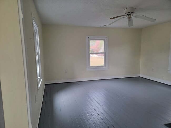 Building Photo - 14212 Shields Bridge Rd