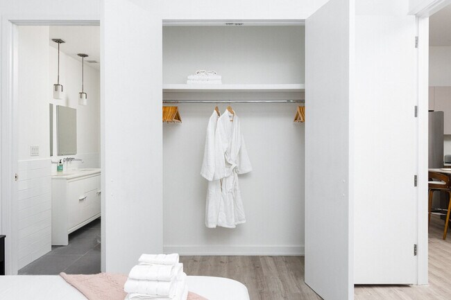 Building Photo - 134-136 Fulton Street-SI ID1058797P