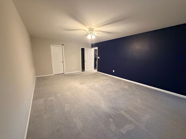 Building Photo - 1325 Horse Shoe Bnd