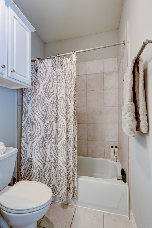 Building Photo - 606 Leverkuhn St